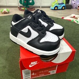 Nike Toddler Dunks  Sneakers